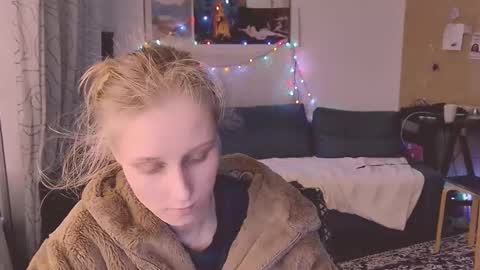 joy_keys online show from February 21, 2025, 6:37 pm