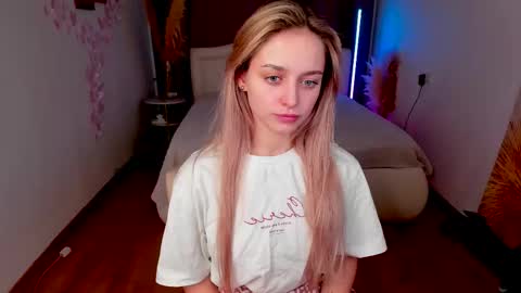 Snapshot of joyce_shinne chatting on September 24, 2025, 7:33 am Joyce online show from September 24, 2025, 7:33 am