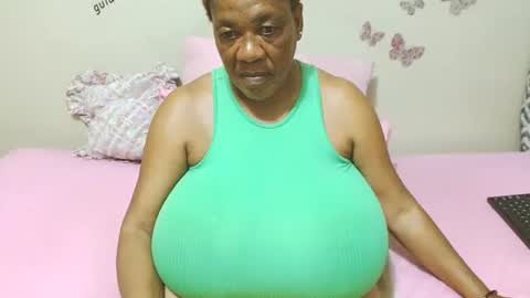 Snapshot of joycemando chatting on February 6, 2025, 9:17 pm DairyQueen online show from February 6, 2025, 9:17 pm