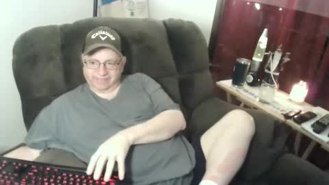 jpmel99 online show from December 8, 2024, 2:39 am