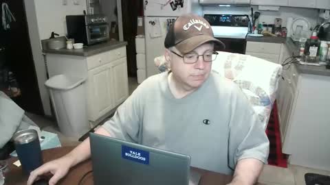 jpmel99 online show from January 14, 2025, 7:17 am