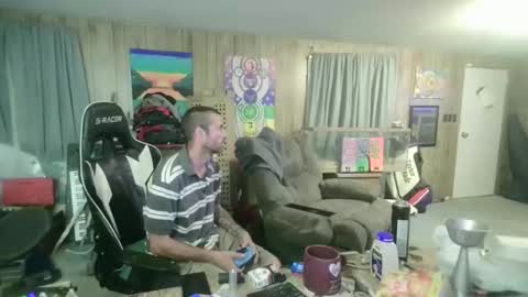 Snapshot of jrizzle1111 chatting on October 18, 2025, 8:15 am jrizzle1111 online show from October 18, 2025, 8:15 am