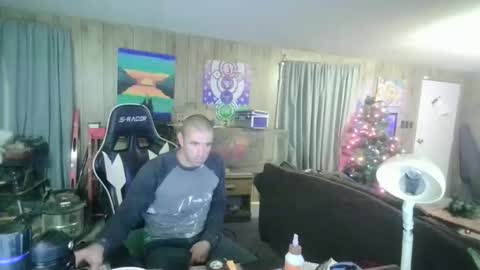 jrizzle1111 online show from December 16, 2025, 2:27 am