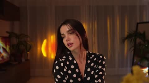 Jennifer Diaz online show from March 7, 2026, 9:34 pm