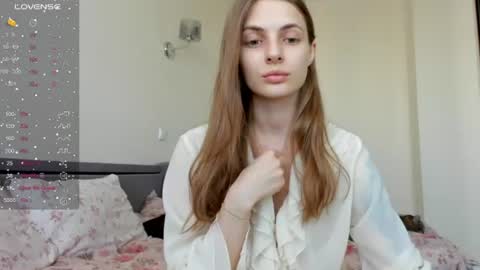 Snapshot of ju_lii chatting on July 16, 2026, 12:00 pm Julia and Julia online show from July 16, 2026, 12:00 pm