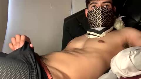 Snapshot of juan_bunny chatting on May 6, 2026, 7:19 pm lJuanl online show from May 6, 2026, 7:19 pm
