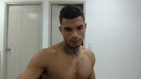 juan_gomez_1 online show from December 26, 2024, 1:43 pm
