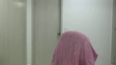 juan_gomez_1 online show from February 21, 2025, 10:39 am