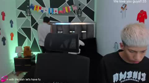 Snapshot of juan_nd_steven chatting on June 25, 2026, 8:46 pm JuanSteven online show from June 25, 2026, 8:46 pm