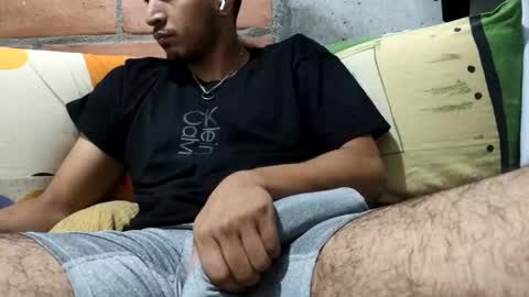 Snapshot of juanc23_371 chatting on October 22, 2025, 12:11 am juanc23_371 online show from October 22, 2025, 12:11 am