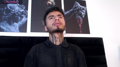 juancamilo66_ online show from February 26, 2025, 4:03 am