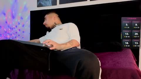 juancamilo66_ online show from April 12, 2026, 5:40 pm