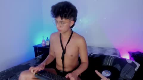 Snapshot of juandaaa__ chatting on February 20, 2025, 1:46 am juandaaa__ online show from February 20, 2025, 1:46 am