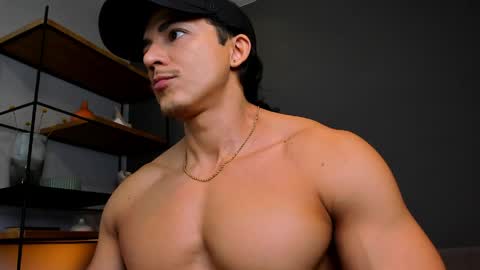 JUANDRES online show from May 5, 2026, 12:51 am