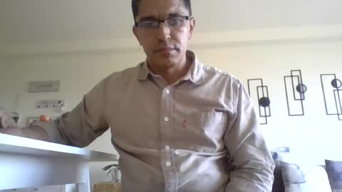 juanearth1 online show from June 12, 2026, 9:57 pm
