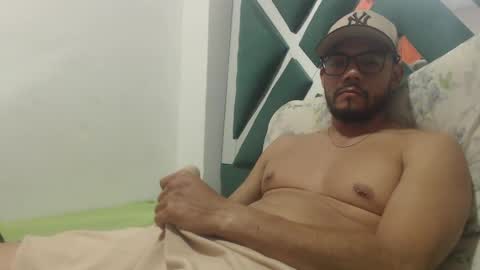 juanfe_style online show from November 13, 2025, 11:25 pm