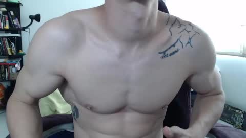 Snapshot of juanisimo_ chatting on March 1, 2025, 2:44 pm JUANISIMO online show from March 1, 2025, 2:44 pm