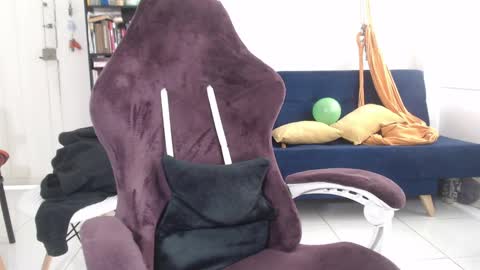 Snapshot of juanisimo_ chatting on March 4, 2025, 5:56 pm JUANISIMO online show from March 4, 2025, 5:56 pm