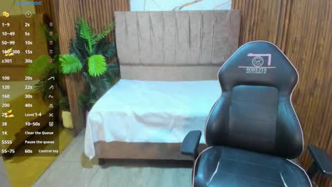 Snapshot of juanita_tay chatting on February 4, 2026, 12:00 pm JUANITA online show from February 4, 2026, 12:00 pm