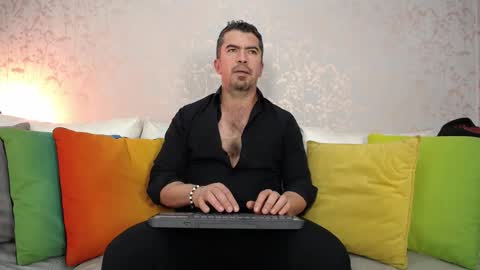 Juan k online show from February 13, 2026, 3:35 am