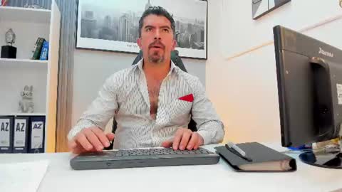 Snapshot of juank_fit45 chatting on July 27, 2026, 4:30 am Juan k online show from July 27, 2026, 4:30 am