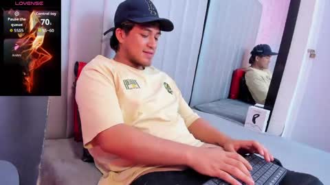 Snapshot of juanmechanic chatting on May 13, 2026, 12:30 am JUAN online show from May 13, 2026, 12:30 am