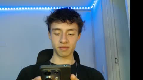 juanmres online show from October 22, 2025, 3:29 am