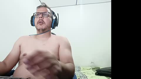 Snapshot of juannieto chatting on January 19, 2025, 6:00 pm JN online show from January 19, 2025, 6:00 pm