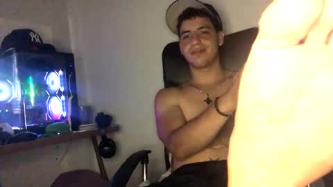 juannvalencia11 online show from May 21, 2026, 5:25 am