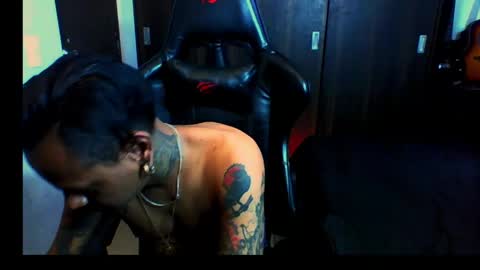 juanpt69 online show from April 22, 2026, 7:04 pm