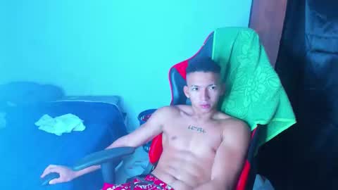 Snapshot of juansw66 chatting on April 23, 2026, 12:15 pm juansw66 online show from April 23, 2026, 12:15 pm