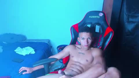 Snapshot of juansw66 chatting on April 23, 2026, 12:29 pm juansw66 online show from April 23, 2026, 12:29 pm