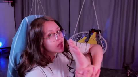 JudithSilvia online show from December 23, 2025, 7:50 am