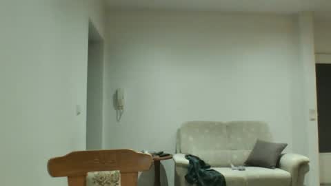 jue491218 online show from April 13, 2026, 1:33 am