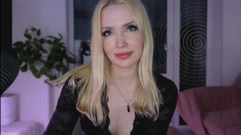 Goddess Julia online show from December 17, 2025, 8:15 pm