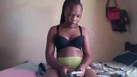 Snapshot of juice_petite3 chatting on February 21, 2025, 9:45 am juice_petite3 online show from February 21, 2025, 9:45 am