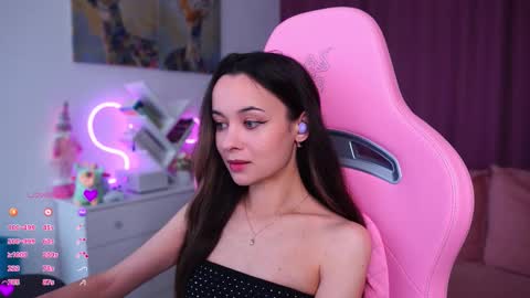 Angelina online show from October 15, 2025, 11:10 am