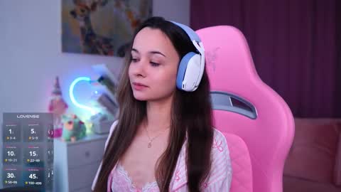 Angelina online show from November 19, 2025, 11:21 am