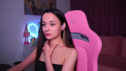 Angelina online show from March 18, 2026, 2:09 pm