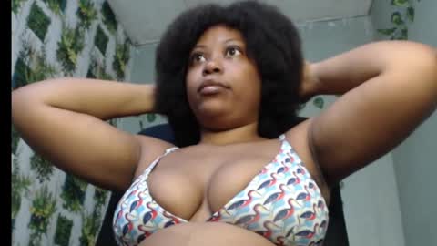 Snapshot of juicy_gold22 chatting on February 19, 2025, 8:22 am Mariagold online show from February 19, 2025, 8:22 am