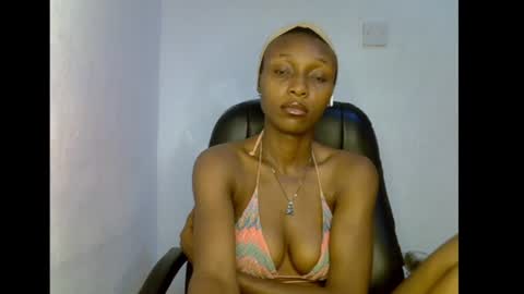 Snapshot of juicy_pinkpussy564197 chatting on July 10, 2026, 7:12 am olivia online show from July 10, 2026, 7:12 am