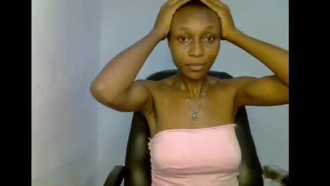 Snapshot of juicy_pinkpussy564197 chatting on July 13, 2026, 12:02 am olivia online show from July 13, 2026, 12:02 am