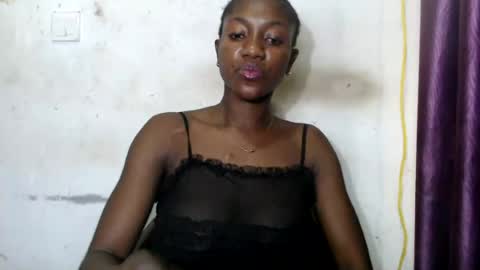 Snapshot of juicyberryx chatting on July 17, 2026, 11:39 am queen online show from July 17, 2026, 11:39 am