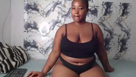 juicyjasminx online show from May 6, 2026, 7:24 am