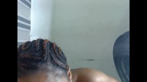 juicynpinkx online show from April 5, 2026, 11:51 am