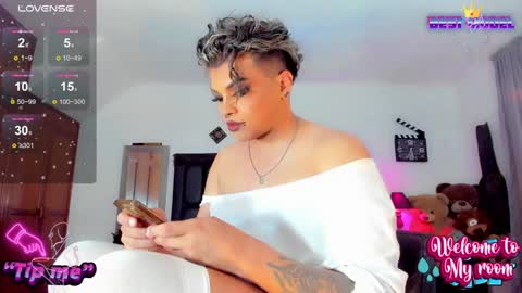 Snapshot of jujubee_lander chatting on January 9, 2025, 9:47 pm Jujubee online show from January 9, 2025, 9:47 pm