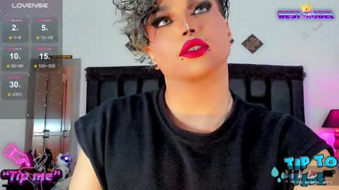 Snapshot of jujubee_lander chatting on January 10, 2025, 7:21 pm Jujubee online show from January 10, 2025, 7:21 pm