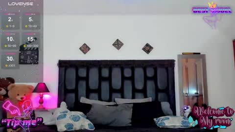 Snapshot of jujubee_lander chatting on January 11, 2025, 4:25 pm Jujubee online show from January 11, 2025, 4:25 pm