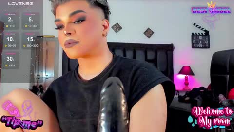 Snapshot of jujubee_lander chatting on January 17, 2025, 6:23 pm Jujubee online show from January 17, 2025, 6:23 pm