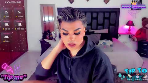 Snapshot of jujubee_lander chatting on January 30, 2025, 2:15 pm Jujubee online show from January 30, 2025, 2:15 pm